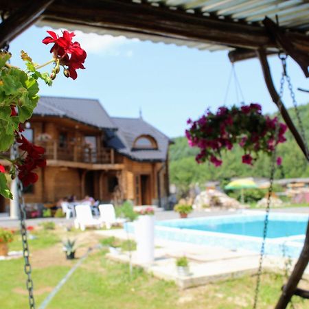 Фазенда "Змерега" Solotvyno Extérieur photo
